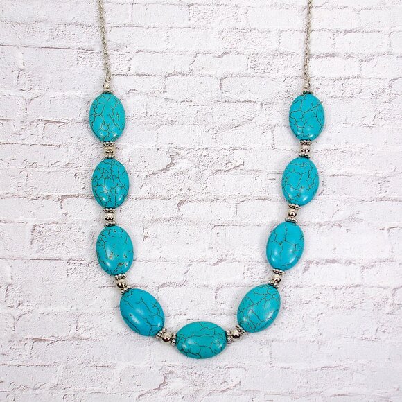 Turquoise stone necklace  with oval shape stones and small round silver beads - Picture 8 of 8